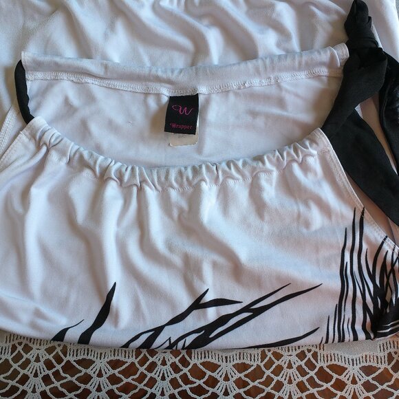 White & Green Floral cute Top, Size: Small - Picture 10 of 10